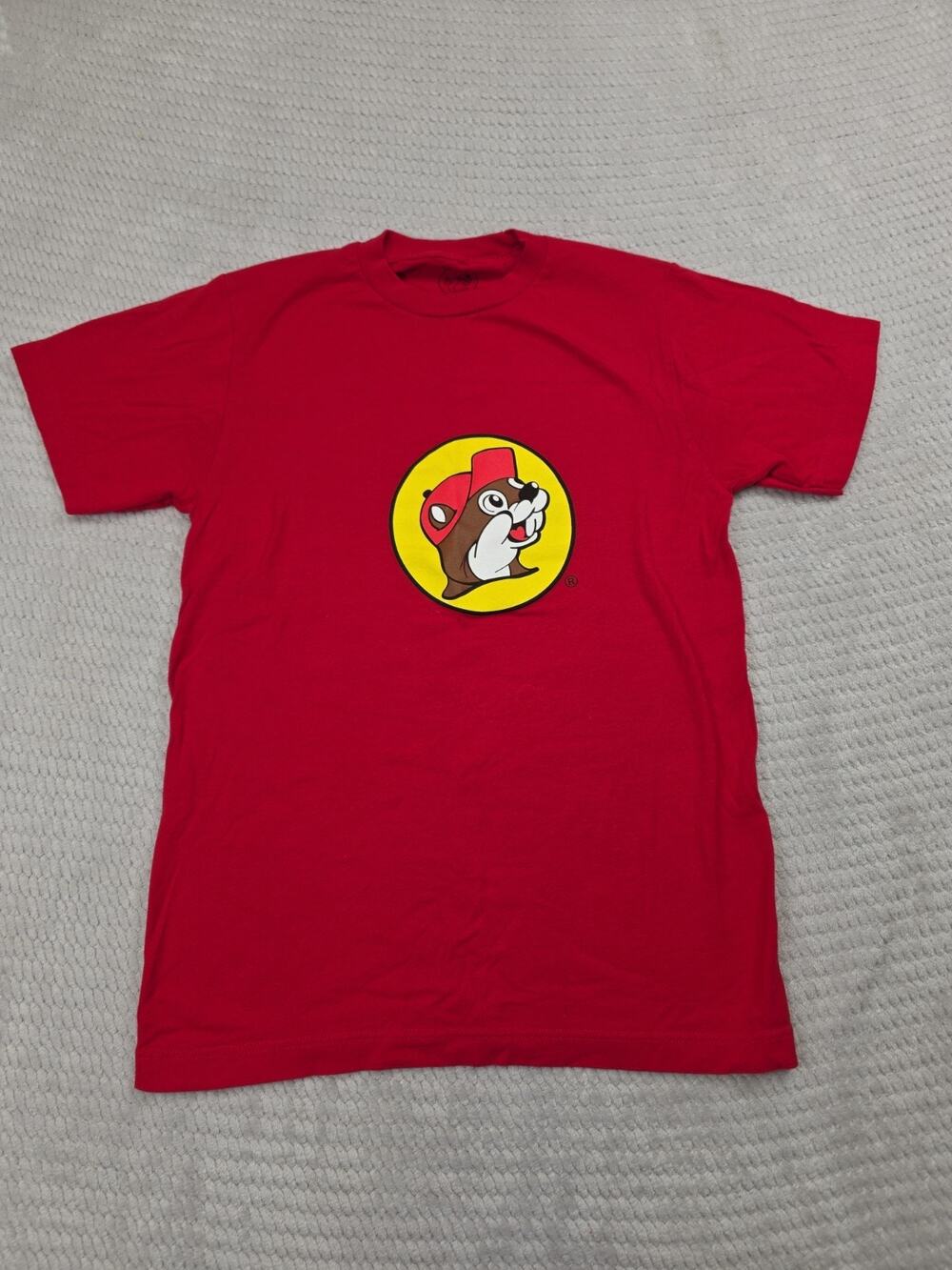 Bucees Shirt Womens Small Red Short Sleeve Beaver Graphic
